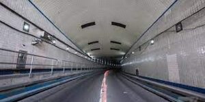 signal booster in tunnel